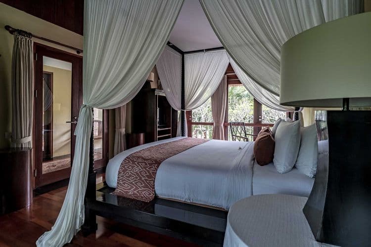 3BED-kayumanis-nusadua-1.jpg